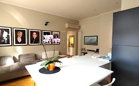 Pompeo Apartment